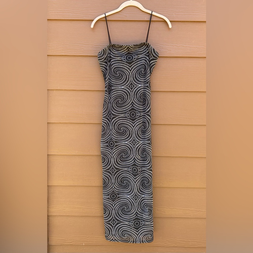 Forever 21 Black Spins Design Bodycon Midi Dress Size Medium